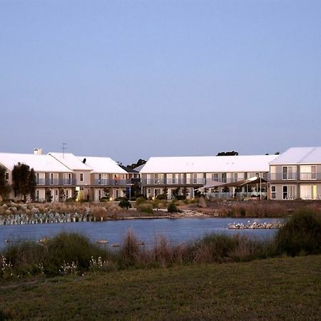 Quest Williamstown North Aparthotel Exteriör bild