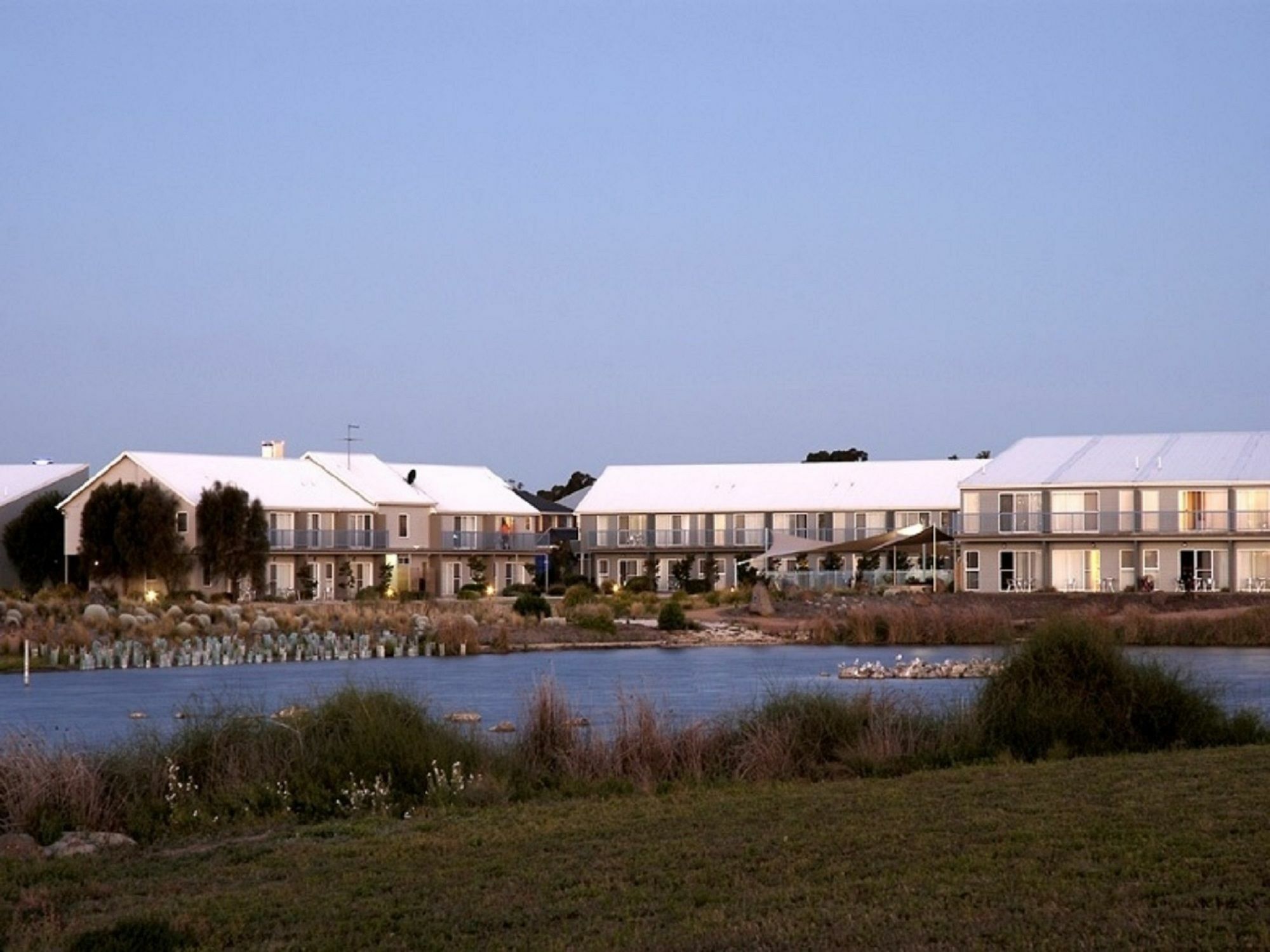 Quest Williamstown North Aparthotel Exteriör bild