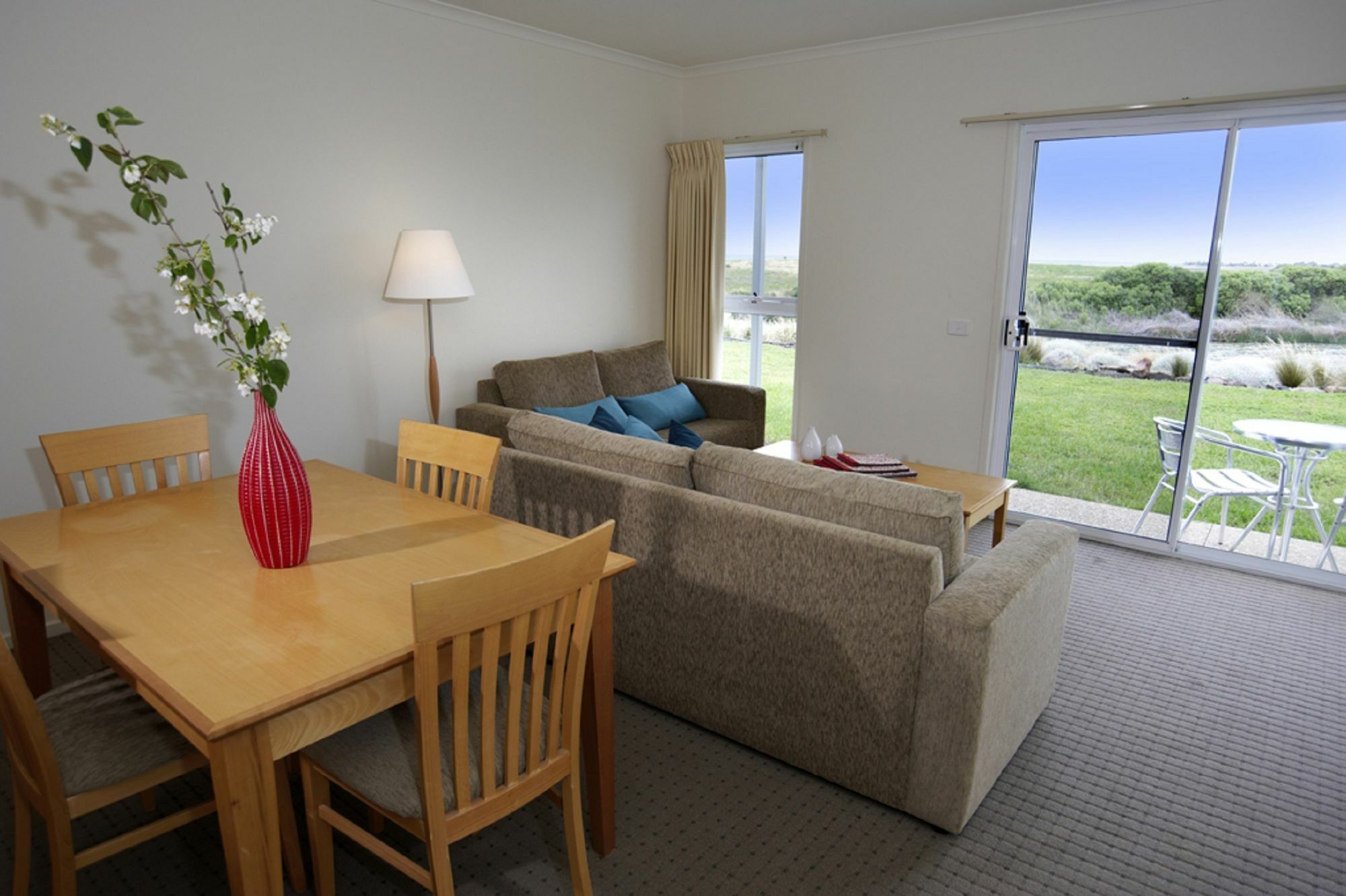 Quest Williamstown North Aparthotel Exteriör bild